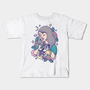 Polaroid girl Kids T-Shirt